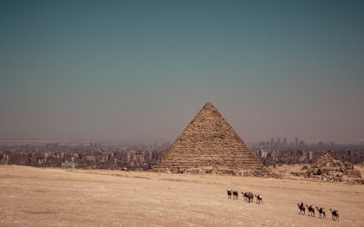 ¿Multinivel o pirámide? Aprende a diferenciar entre una empresa legítima y un fraude ilegal