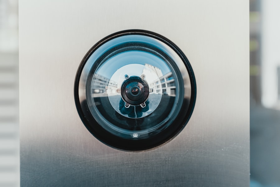 ¿Cómo se gestiona la seguridad de las cuentas de correo en cPanel?